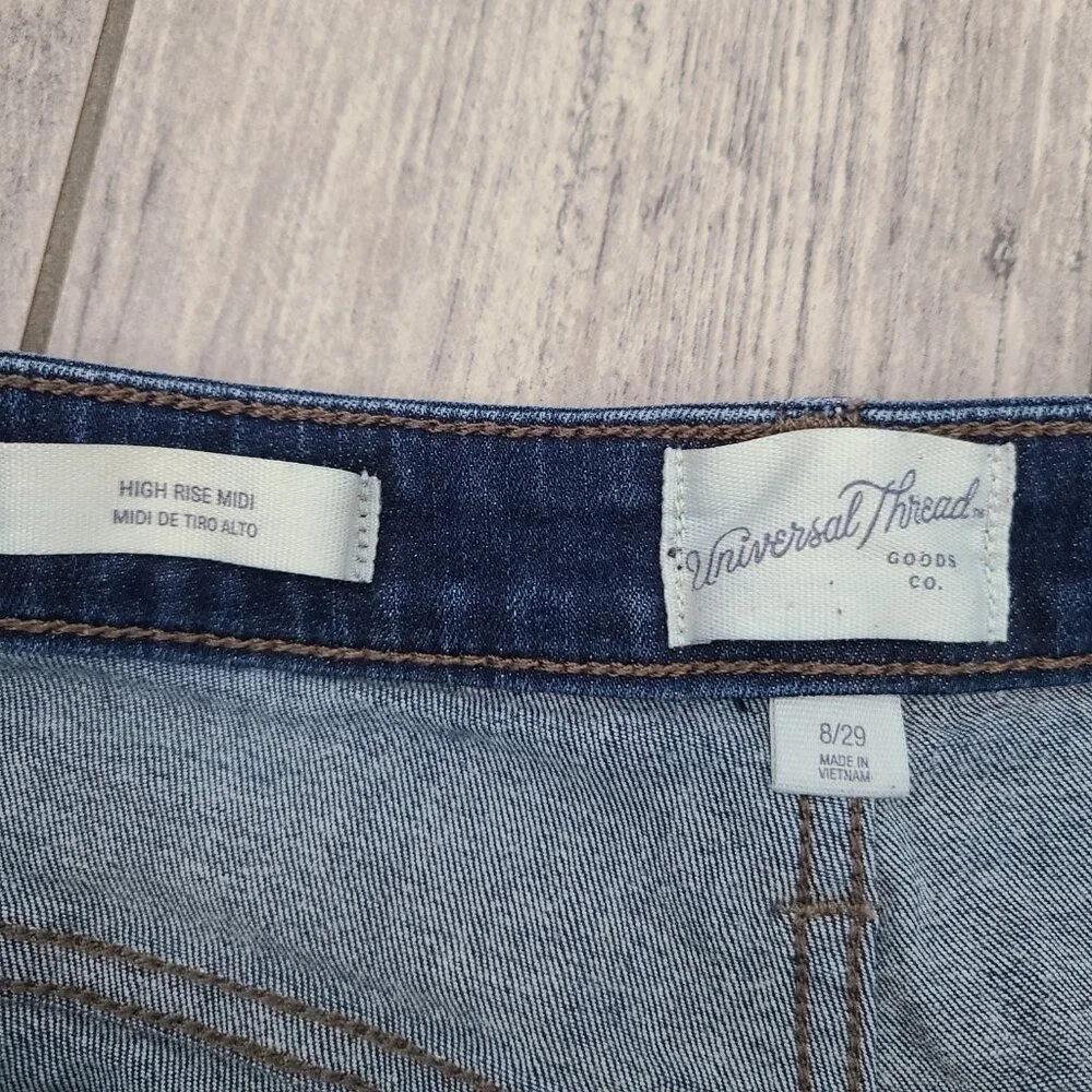 Universal Thread denim shorts size 8/29